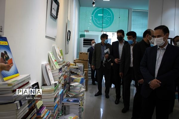 پویش اهدای کتاب به مدارس محروم