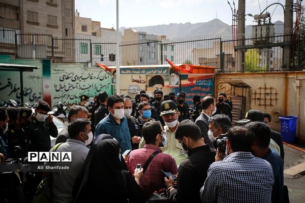 اوباش گردانی در محله مشیریه