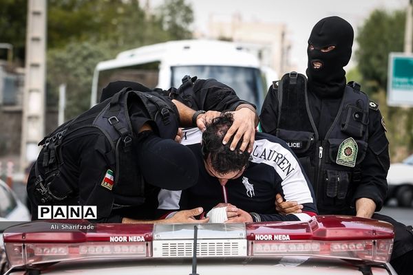 اوباش گردانی در محله مشیریه