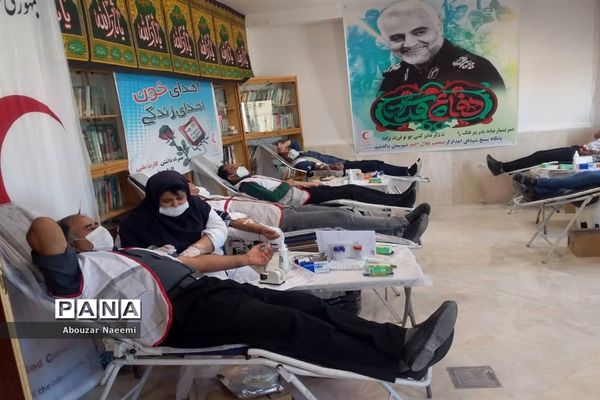 اهدای خون در جمعیت هلال احمر پاکدشت