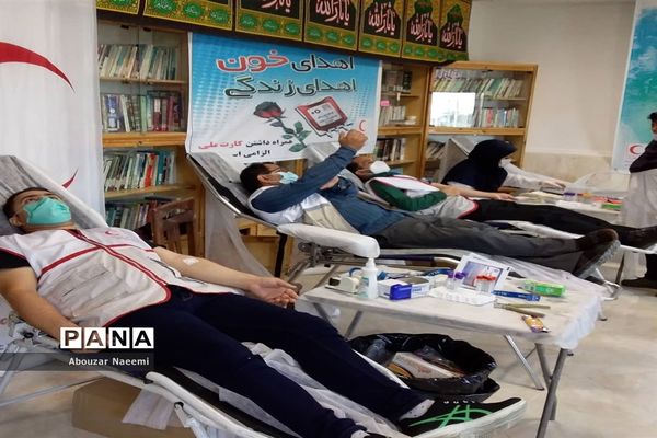 اهدای خون در جمعیت هلال احمر پاکدشت