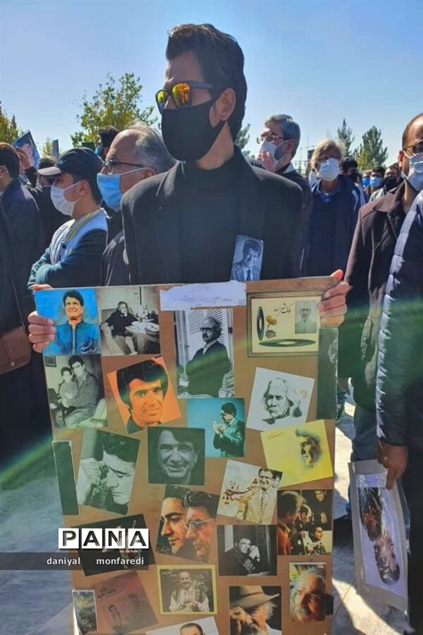 آیین خاکسپاری خسرو آواز ایران