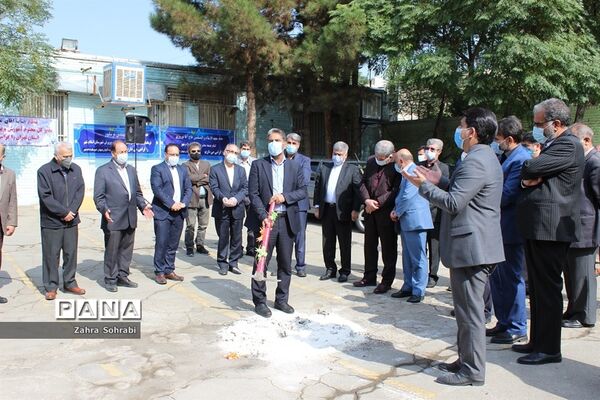 آیین کلنگ زنی مدرسه استثنایی خیرساز مهندس فرشچی درشهرستان اسلامشهر
