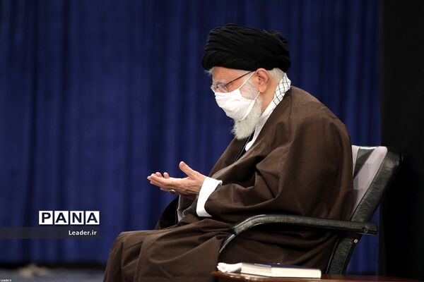 مراسم عزاداری و قرائت زیارت اربعین در حسینیه امام خمینی با حضور رهبر معظم انقلاب اسلامی