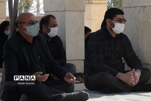 زیارت اربعین در کنار مزار شهدای  گمنام شهرستان خوسف