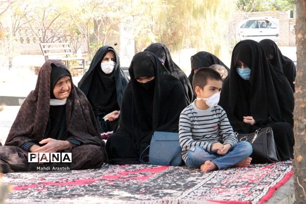 زیارت اربعین در کنار مزار شهدای  گمنام شهرستان خوسف