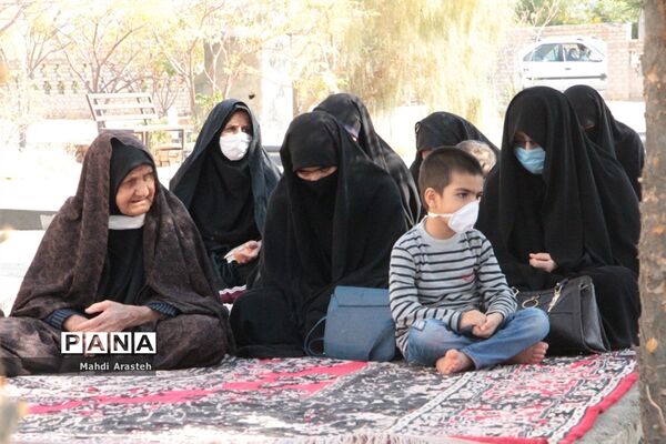 زیارت اربعین در کنار مزار شهدای  گمنام شهرستان خوسف