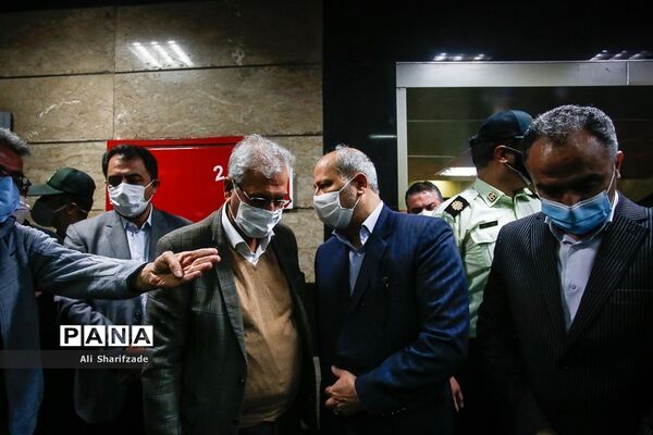 بازدید سخنگوی دولت از طرح استفاده اجباری ماسک در مترو