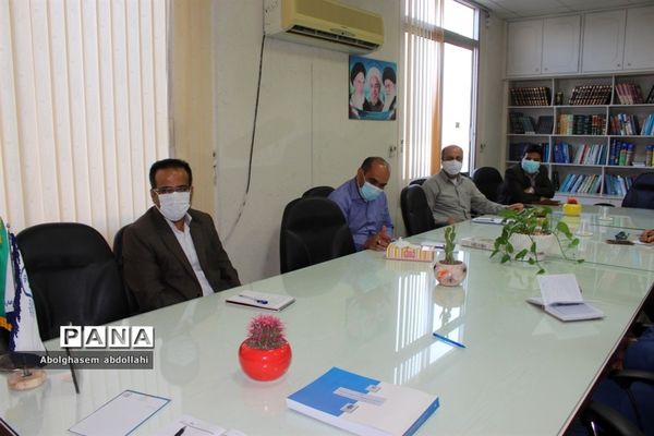 جلسه هم‌اندیشی فعالیت‌های حوزه پرورشی و فرهنگی آموزش و پرورش استان بوشهر