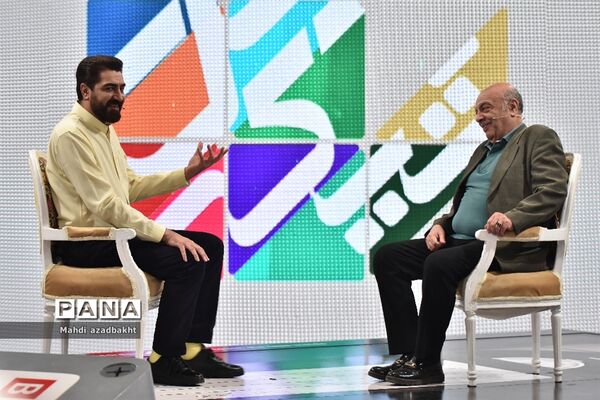 برنامه تلویزیونی چهل تیکه
