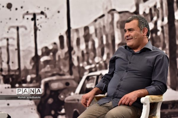 برنامه تلویزیونی چهل تیکه