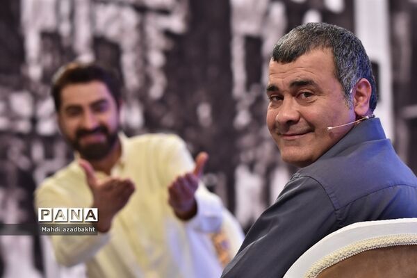 برنامه تلویزیونی چهل تیکه