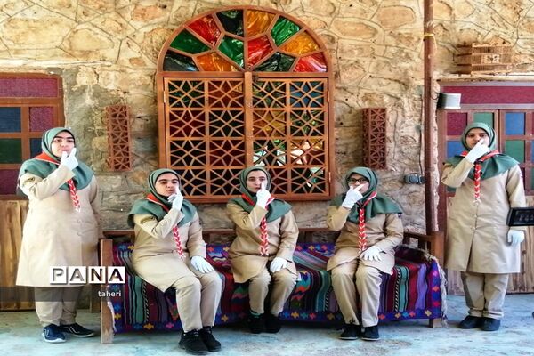 بازدید رئیس سازمان دانش‌آموزی فارس از فعالیت‌های پیشتازان در نی ریز