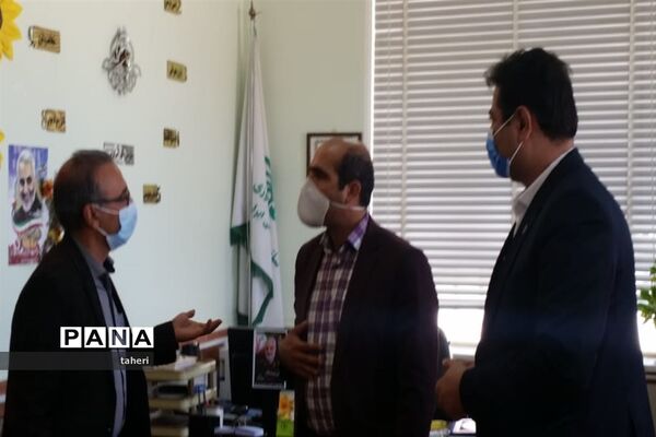 بازدید رئیس سازمان دانش‌آموزی فارس از فعالیت‌های پیشتازان در نی ریز
