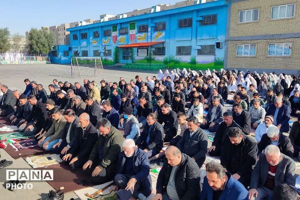 شکوه وحدت در قرچک؛ اقامه باشکوه نماز عید سعید فطر در صفوفی الهی