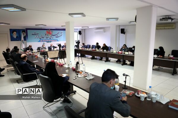 نشست صمیمی وزیرآموزش پرورش با مدیران سازمان دانش آموزی