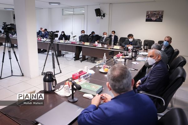 نشست صمیمی وزیرآموزش پرورش با مدیران سازمان دانش آموزی