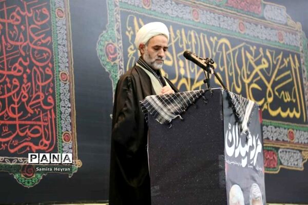 وداع با پیکر پاک 5 شهید گمنام در حسینیه جماران و مسجد امام حسین (ع) بیرجند
