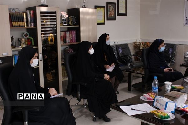 نشست نمایندگان دهمین دوره مجلس دانش آموزی استان البرز