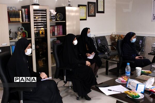 نشست نمایندگان دهمین دوره مجلس دانش آموزی استان البرز