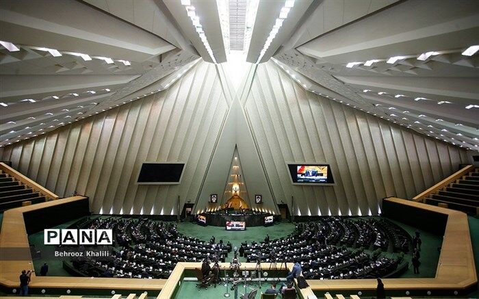 9 وزیر به کمیسیون‌های مجلس می‌روند