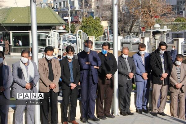 آیین تشییع پیکر شهید گمنام دفاع مقدس در اداره‌کل آموزش و پرورش فارس