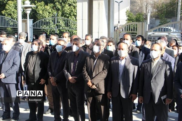 آیین تشییع پیکر شهید گمنام دفاع مقدس در اداره‌کل آموزش و پرورش فارس
