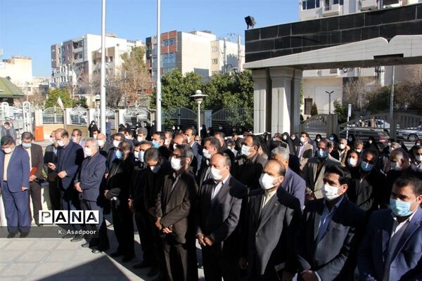آیین تشییع پیکر شهید گمنام دفاع مقدس در اداره‌کل آموزش و پرورش فارس