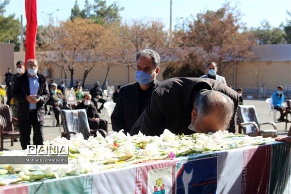 تشییع 2 شهید گمنام در هنرستان شهیدخیامی بیرجند