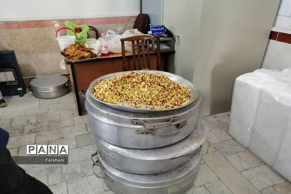 توزیع بیش از 700 پرس غذا بین مددجویان بهزیستی ورامین