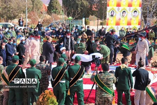 مراسم وداع با پیکر شهید گمنام در آباده