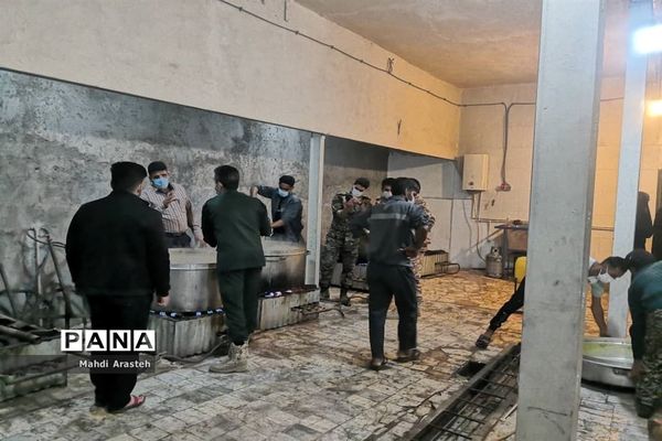 پخت غلور نذری به مناسبت شهادت حضرت فاطمه زهرا(س)درشهرستان خوسف استان خراسان جنوبی