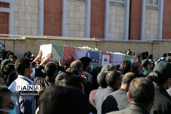 مراسم تشییع و تدفین 2 شهید گمنام دربوستان آیت ا...بهجت بیرجند