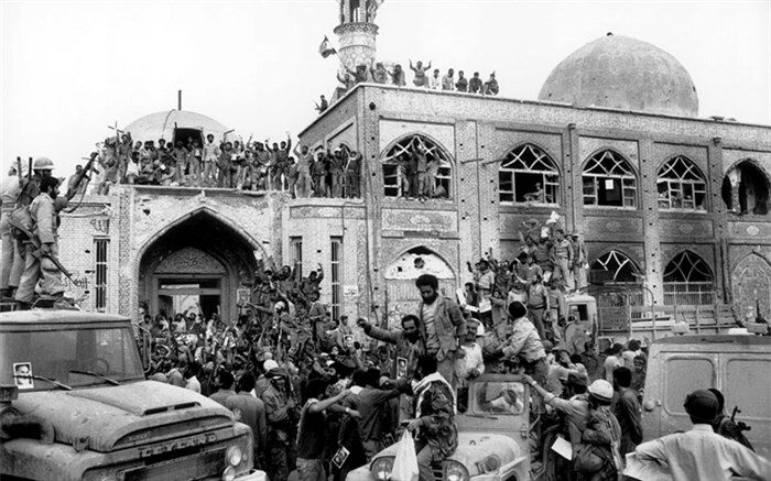 از حضور خالق عصر عاشورا تا خالق آثار سردار شهید سلیمانی