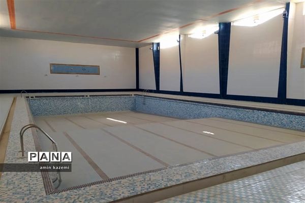 بازدید سرزده  رئیس سازمان دانش‌آموزی  فارس از استخر آماده افتتاح در داراب