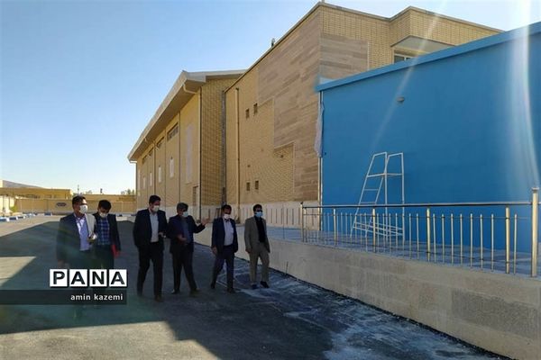بازدید سرزده  رئیس سازمان دانش‌آموزی  فارس از استخر آماده افتتاح در داراب