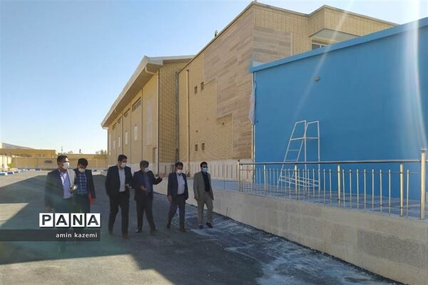 بازدید سرزده  رئیس سازمان دانش‌آموزی  فارس از استخر آماده افتتاح در داراب