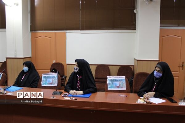 نشست هیات رئیسه مجامع تشکل پیشتازان سازمان دانش‌آموزی آموزش و پرورش اسلامشهر