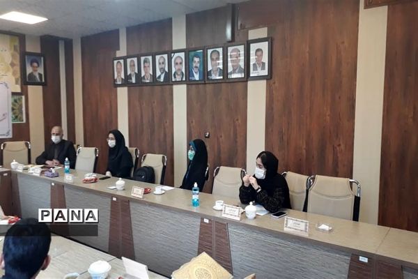 نشست نمایندگان دهمین دوره  مجلس دانش آموزی ناحیه 4 کرج