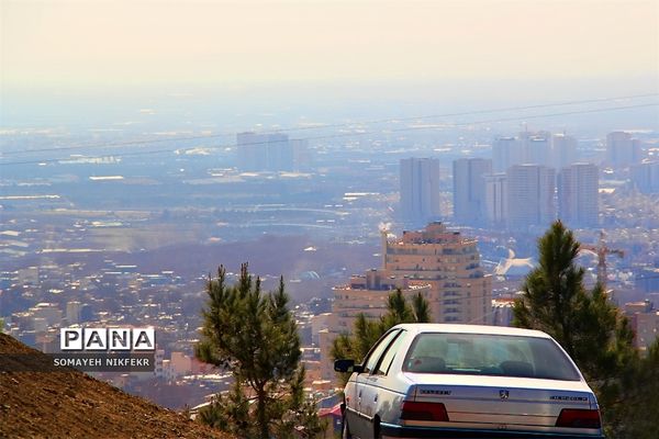 وزش باد باعث شد مردم تهران برای ساعاتی هوای پاک را تجربه کنند