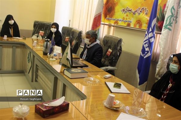 روز اول دوره آموزش خبرنگاری ویژه دانش آموزان دختر استان اصفهان