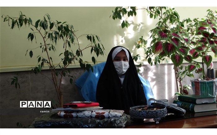 تجلیل از دانش آموز حافظ کل قرآن کریم از منطقه9