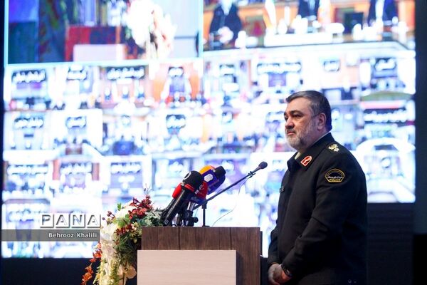 بازدید وزیر بهداشت و فرمانده ناجا از پلیس راهور