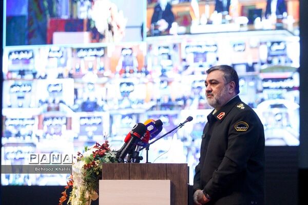 بازدید وزیر بهداشت و فرمانده ناجا از پلیس راهور