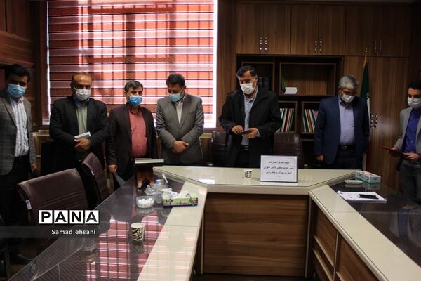 اعطای اعتبارنامه و حکم مشاوردانش آموزی به رئیس جدید مجلس دانش آموزی کهگیلویه و بویراحمد