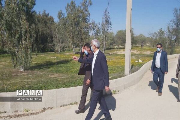 بازدید معاون پرورشی و فرهنگی آموزش و پرورش و فرماندار بوشهر از اردوگاه تربیتی در چاه کوتاه