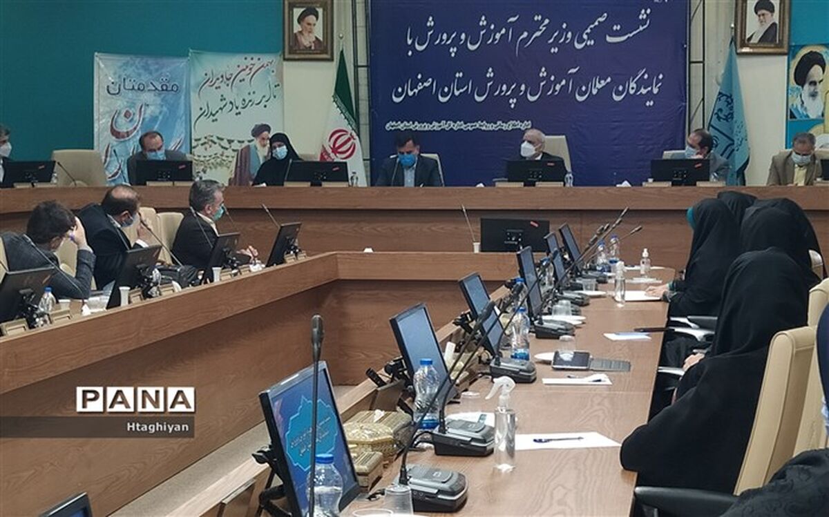 حاجی میرزایی خبر داد: اجرای رتبه بندی معلمان در سال آینده
