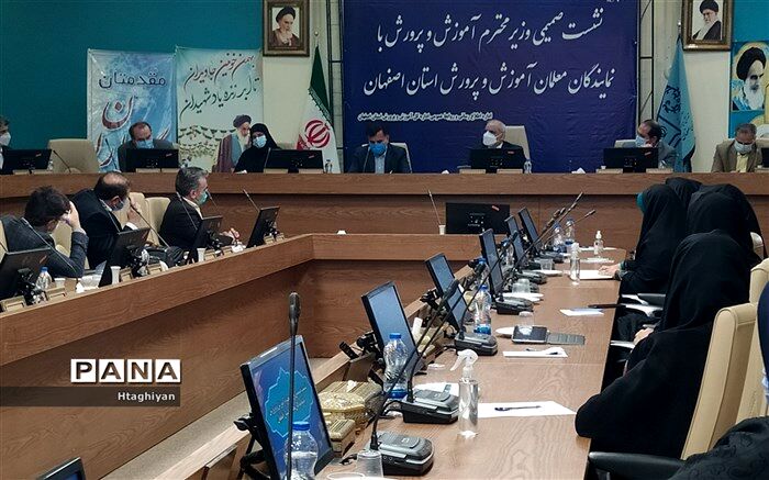 حاجی میرزایی خبر داد: اجرای رتبه بندی معلمان در سال آینده