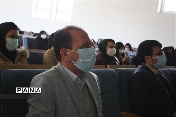 تجلیل از برگزیدگان مسابقات قرآنی و فرهنگی هنری در ابرکوه
