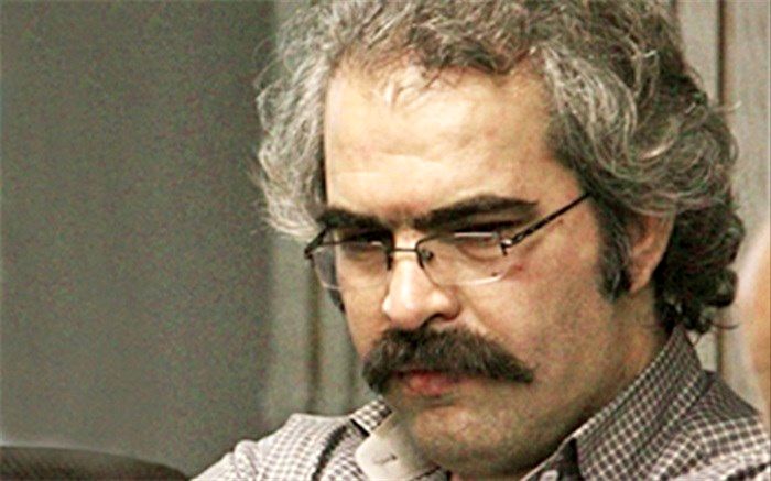 شاعر، تنهاست...